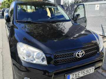 Auto: Toyota Rav 4X4