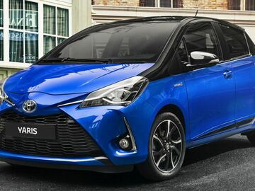 Auto: TOYOTA YARIS HYBRID