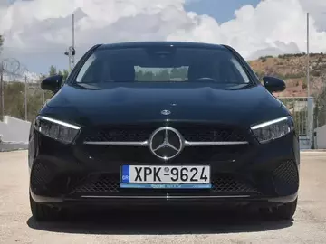 Auto: Mercedes Benz A180 Sedan Black
