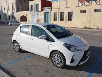 Cars: Toyota Yaris 