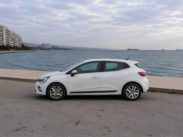 Cars: Renault Clio
