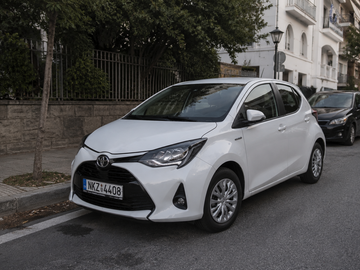 Cars: B1 Toyota Yaris 