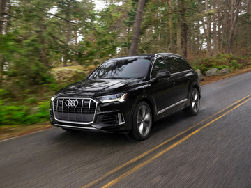 Cars: Audi Q7